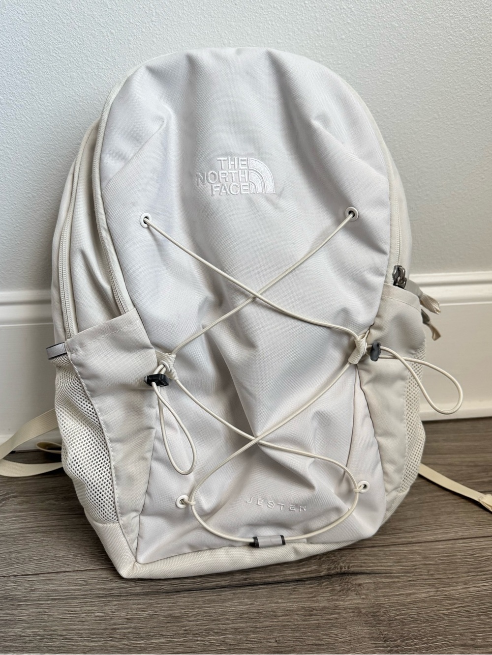 The North Face Jester Luxe Backpack Gardenia White Metallic 27L Laptop Bag